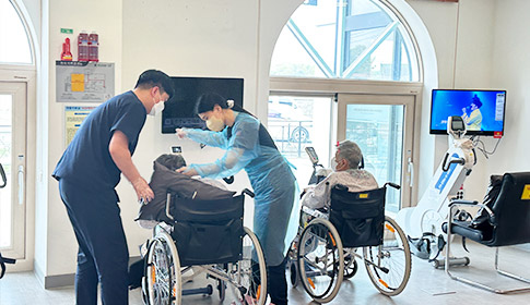 뇌출혈 환자의 지속적인 치료가 필요한 이유는?